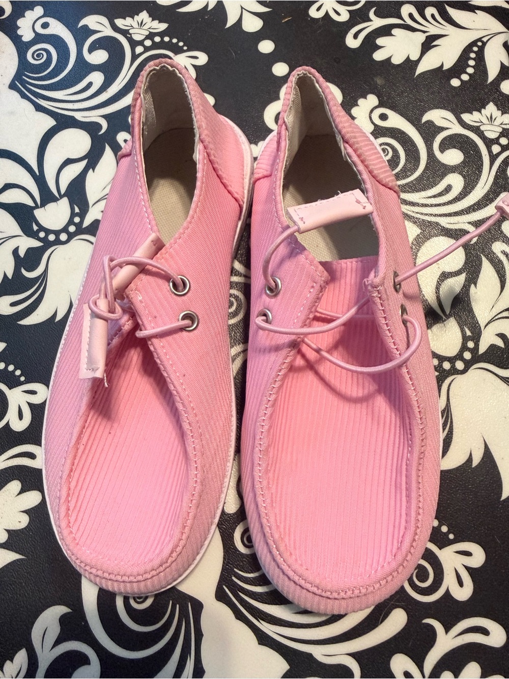 Women’s Casual Pink Lace-Up Shoes